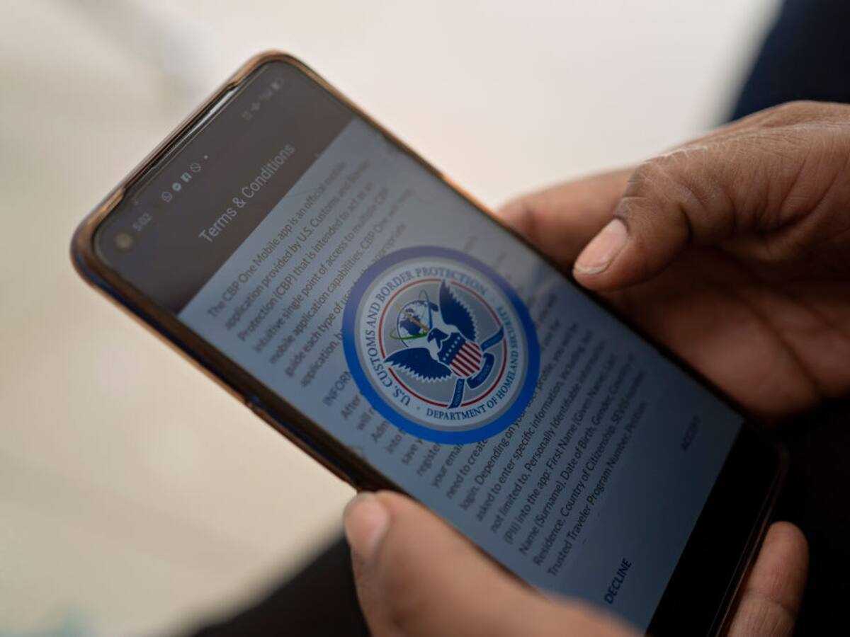 Migrantes de México pueden tramitar citas de asilo con aplicación del Gobierno de EE.UU.