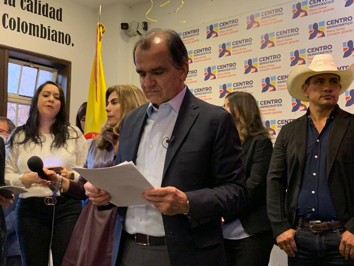 Óscar Iván Zuluaga es el candidato único del Centro Democrático