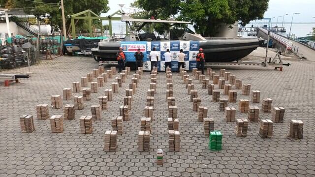 Armada Nacional intercepta sumergible en el Pacífico con casi 2 toneladas de cocaína. Foto: Armada Nacional.
