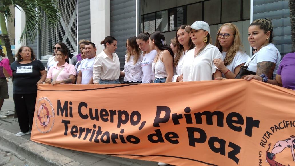 Foto de Archivo: El procesado deberá seguir en prisión mientras avanza el juicio oral en su contra por los delitos de feminicidio agravado y porte ilegal de armas.