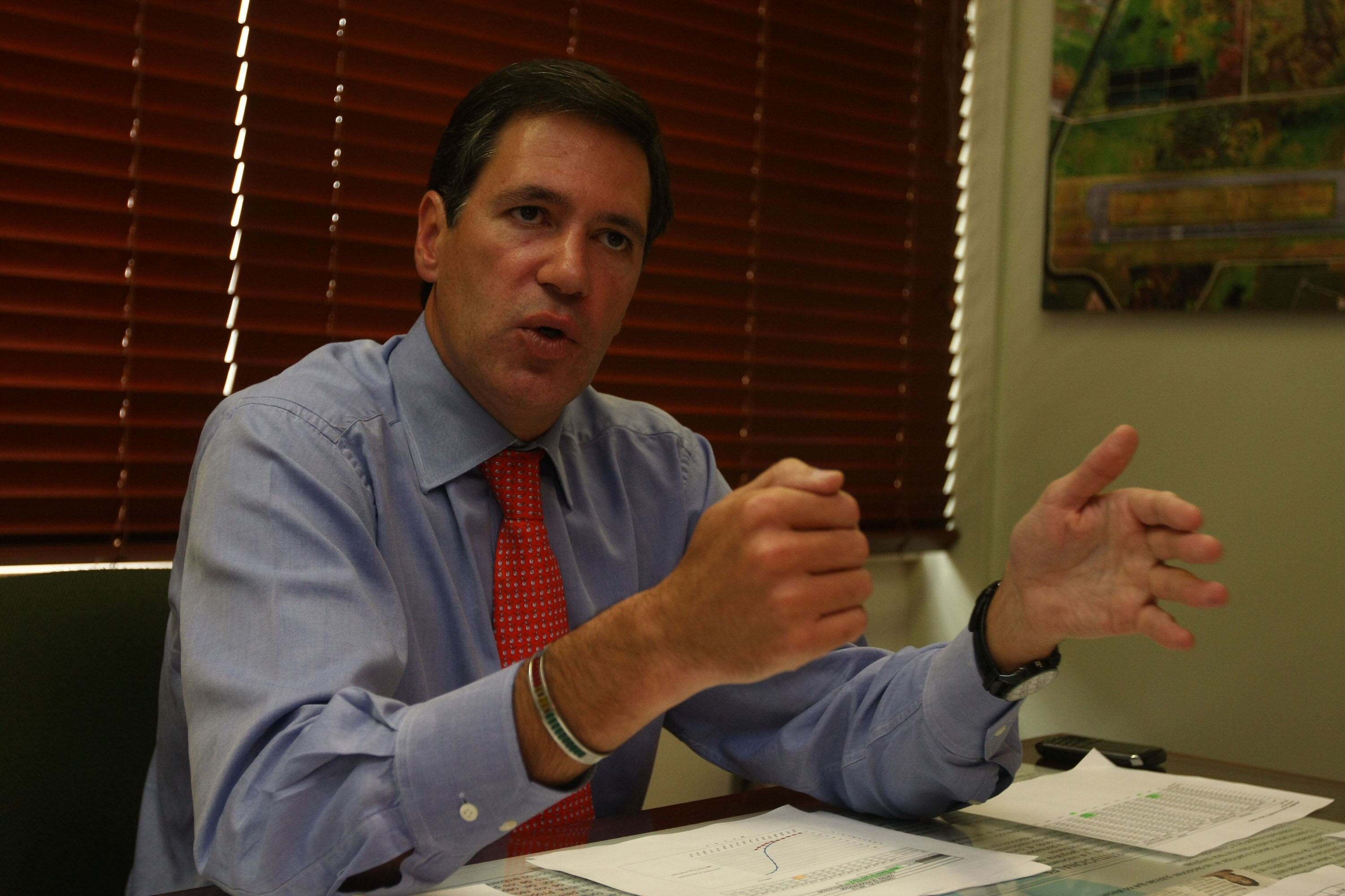 EL DIRECTOR DE LA AEROCIVIL, FERNANDO SANCLEMENTE, ASEGURO QUE BUSCA FIRMAR ANTES DEL 7 DE AGOSTO UN ACUERDO DE CIELOS ABIERTOS CON ESTE ESTADOS UNIDOS. (COLPRENSA-CHRISTIAN CASTILLO)