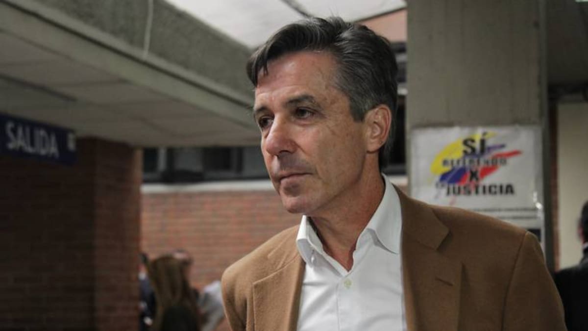 Procuraduría inhabilitó por 12 años a Roberto Prieto, gerente de campaña Santos Presidente