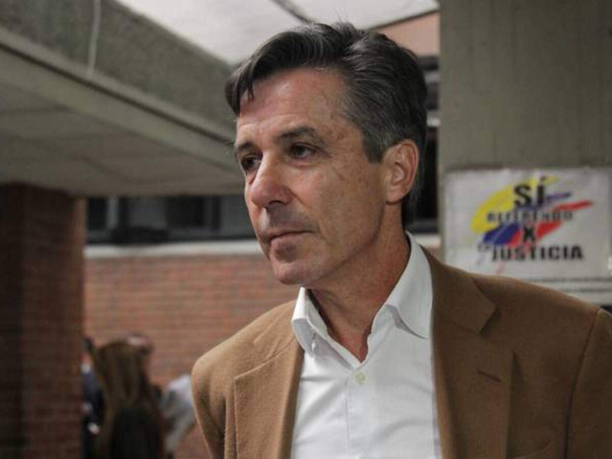 Procuraduría inhabilitó por 12 años a Roberto Prieto, gerente de campaña Santos Presidente