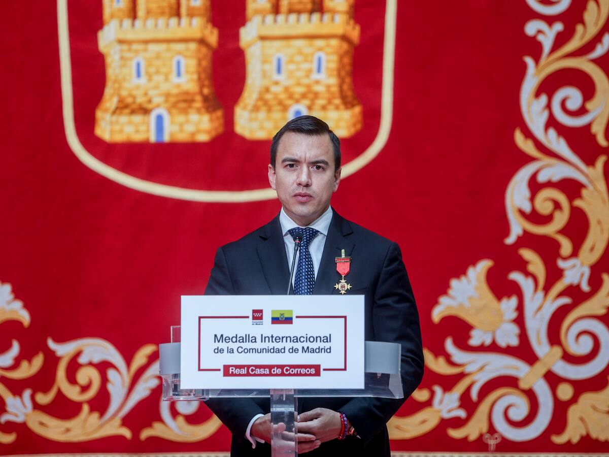 Daniel Noboa hace primer viaje al exterior desde declaración de conflicto armado interno