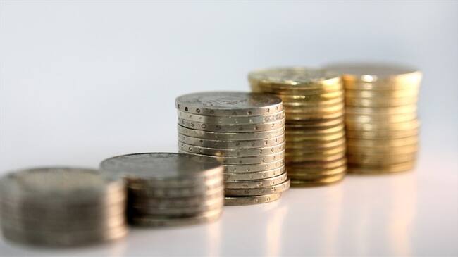 Sigue La W conoció una carta que el Ministerio de Hacienda le envió al Congreso, en la que le pide revisar la conveniencia de la iniciativa que busca crear una prima extra.. Foto: Colprensa