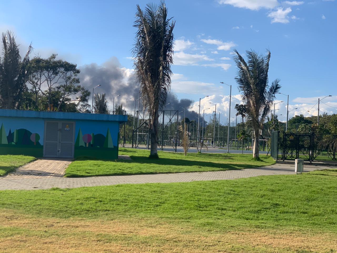 Incendio en Cota. Foto: W Radio.