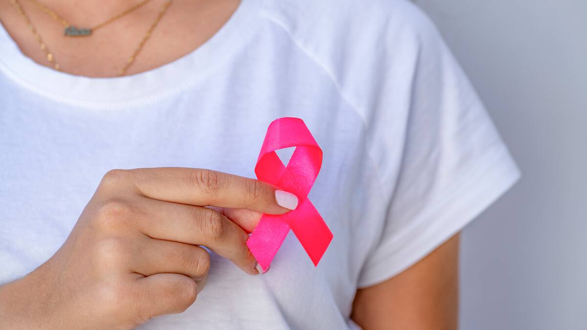 Descubren proteína clave para evitar metástasis en cáncer de mama: ¿Cómo funciona? Experto explicó