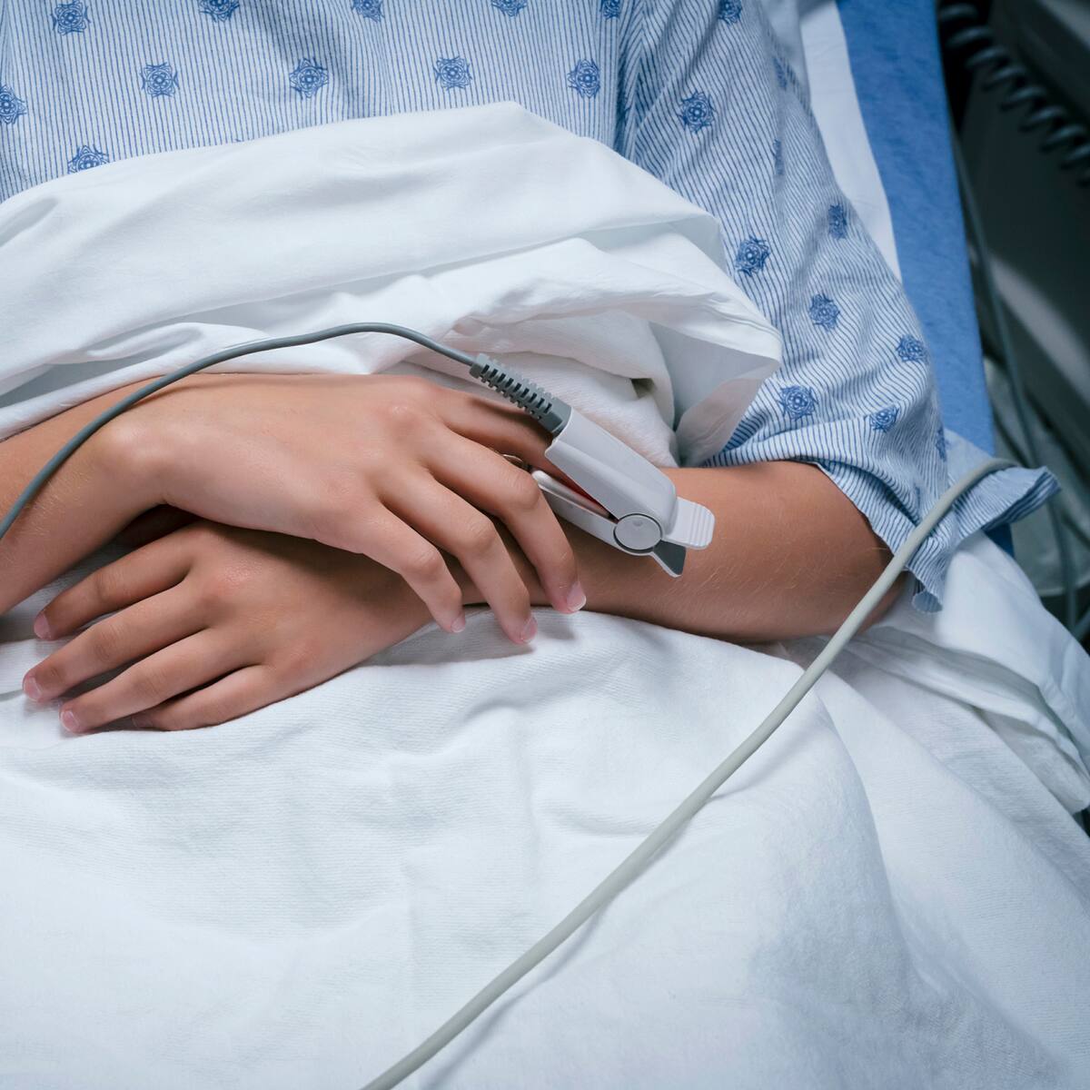 “Los órganos no van al cielo”: Mamá de paciente de 8 años que espera trasplante de riñón