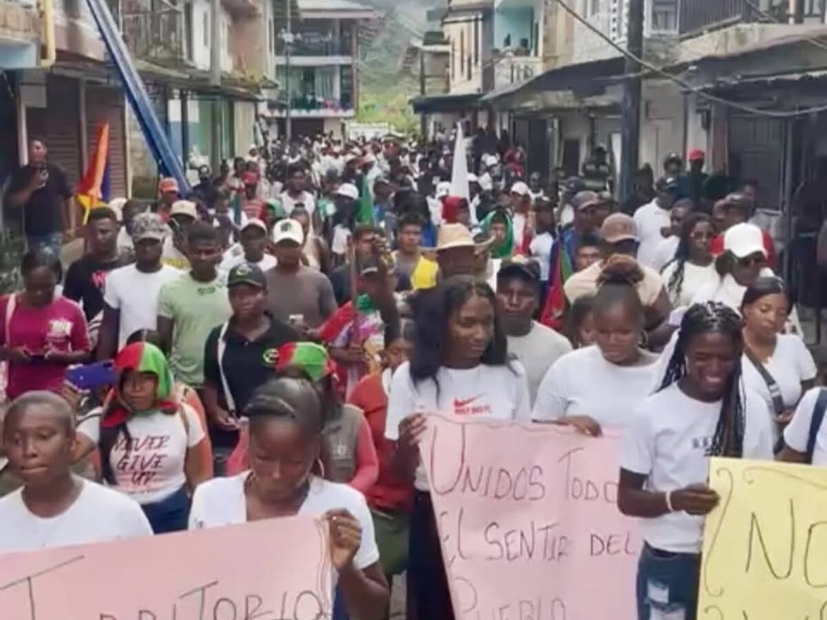 Combates entre disidencias y Fuerzas Militares crean una crisis humanitaria en el Pacífico caucano