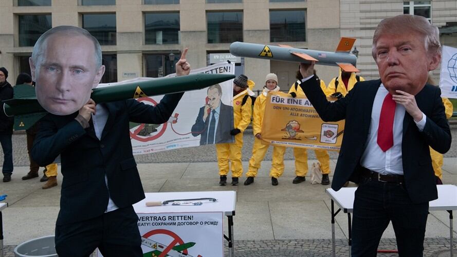 El ministro de Defensa de Rusia, Serguéi Shoigú, anunció que su país desarrollará en menos de dos años las variantes terrestres del misil de crucero Kalibr y del misil hipersónico.. Foto: Getty Images