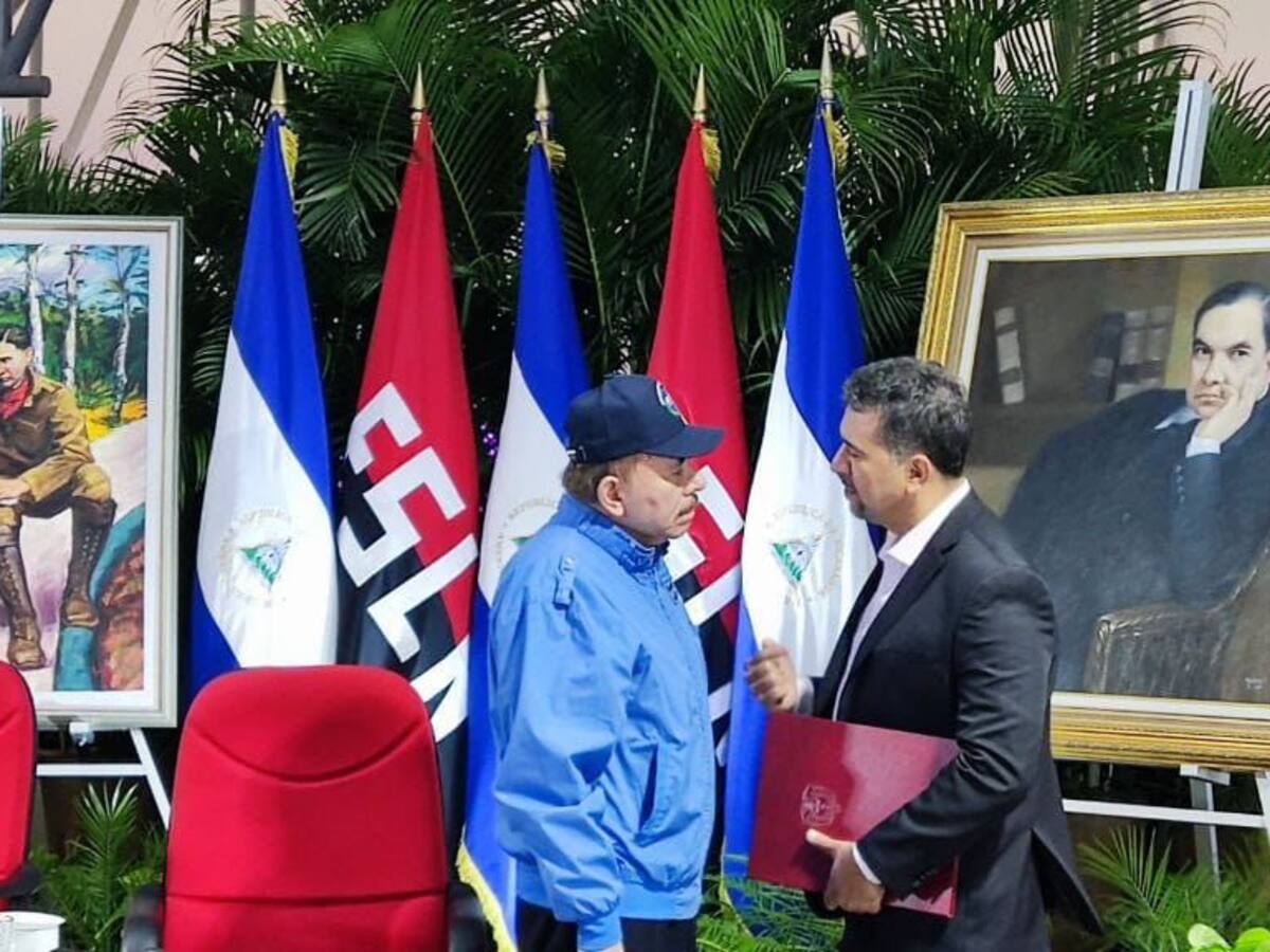 León Fredy Muñoz presentó sus credenciales en Nicaragua