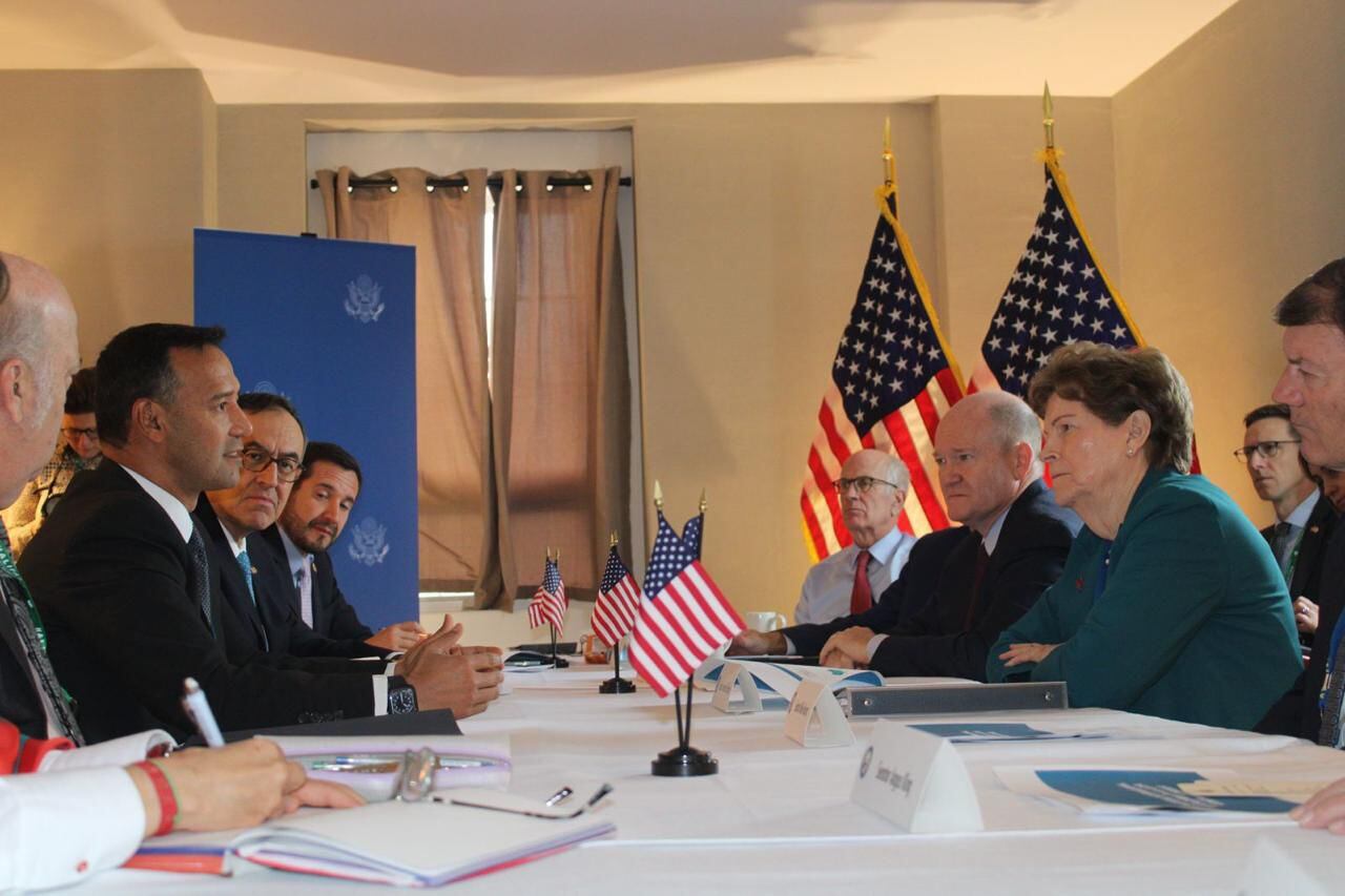 Ministro de Defensa, Pedro Sánchez, se reunió con senadores de EE.UU. en Canadá.