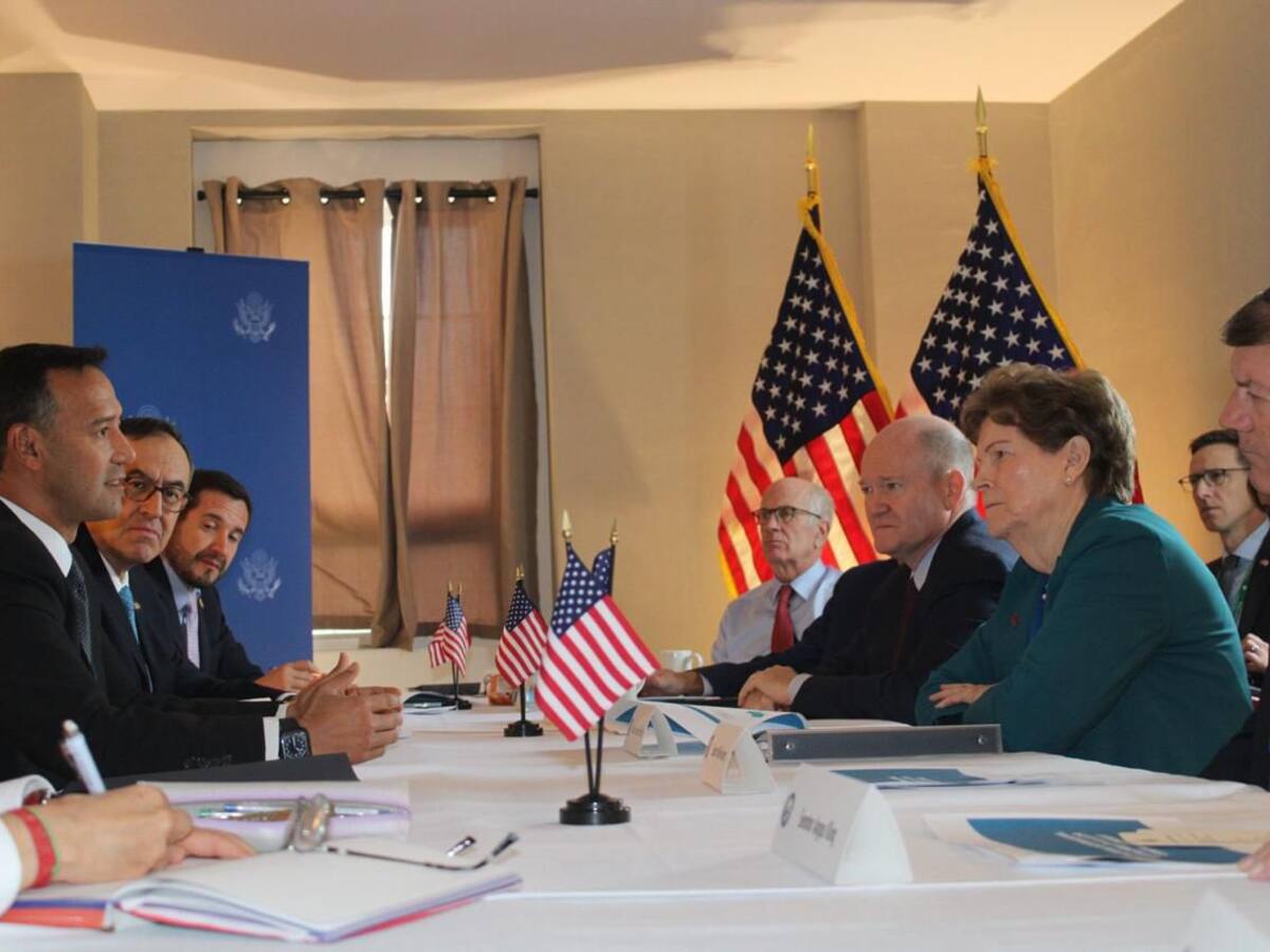 MinDefensa se reunió con senadores de EE.UU. en Canadá