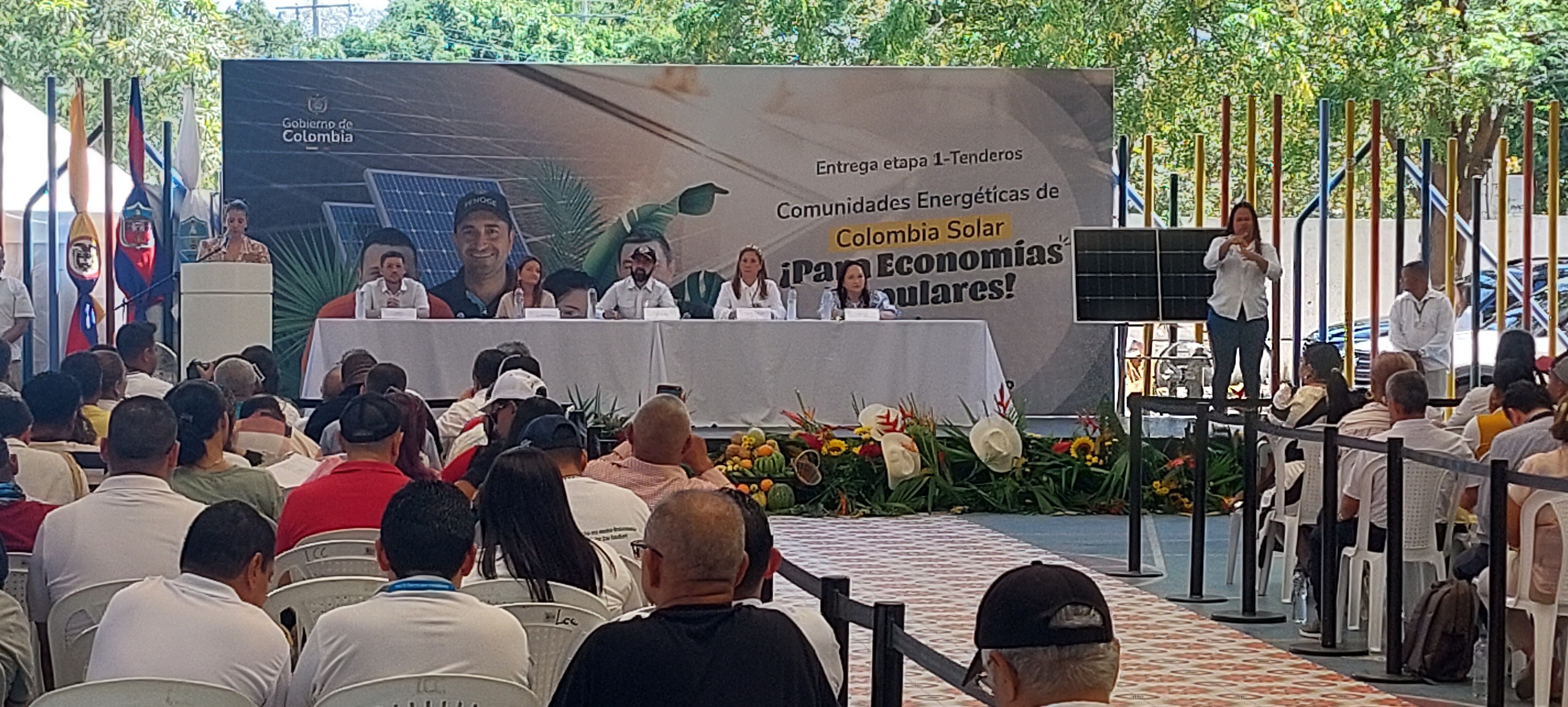 Entrega de la primera Comunidad Energética -CE- de Tenderos en el Caribe/ Gissell Campo