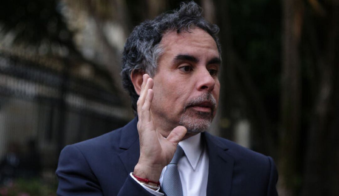 "No puede haber ningún acuerdo nacional sino pasa por Uribe": Benedetti