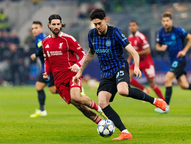 Alessandro Bastoni durante el Liverpool vs. Inter de Champions League. FOTO: Maciej Rogowski/Eurasia Sport Images/Getty Images