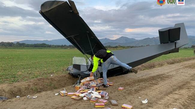 Hallan 172 kilos de cocaína en una avioneta abandonada en San Pedro, Valle. Foto: Cortesía Fiscalía