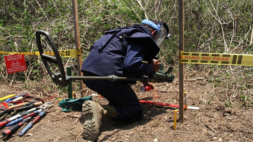 En el vehículo se transportaban cinco personas de la misión, que fueron intimidadas por igual número de sujetos armados. Foto: Colprensa