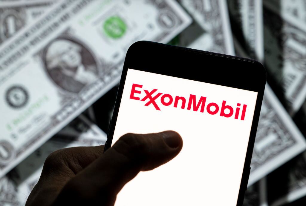 Ilustración Exxon Mobil / Foto: Chukrut Budrul/SOPA Images/LightRocket via Getty Images