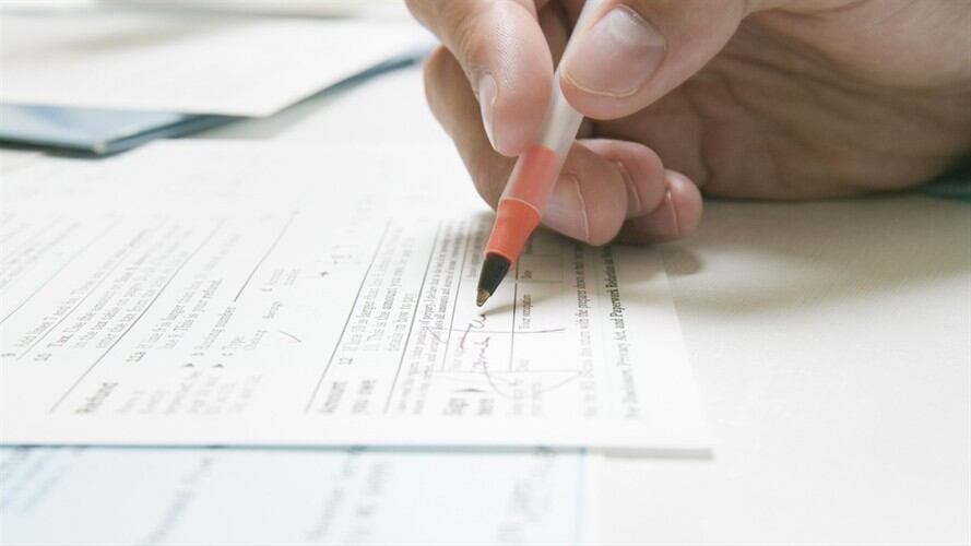 ¿Qué es y cómo funciona el consentimiento informado para recibir la vacuna en Colombia? Foto: Getty Images