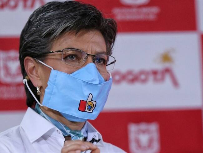 No podemos bajar la guardia y dejar de cuidarnos: Claudia López. Foto: Colprensa