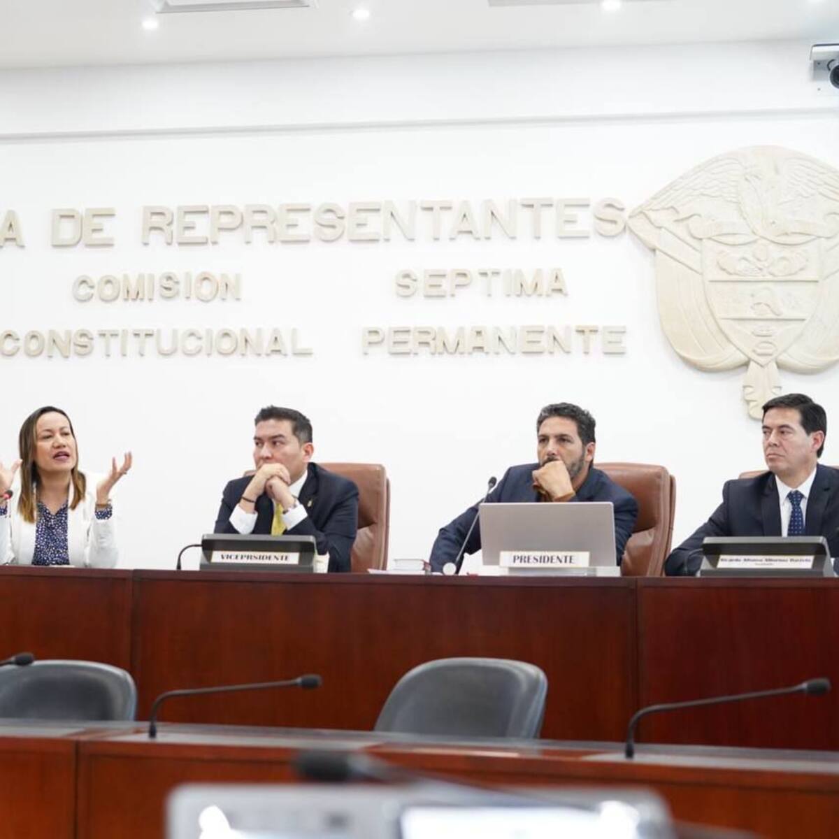 Reforma a la salud sigue viva: Comisión Séptima de la Cámara negó su archivo