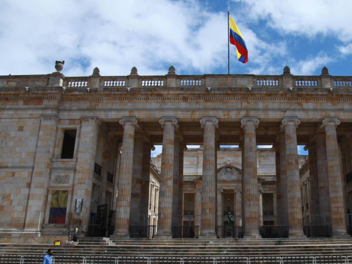 Reforma busca que los congresistas no reciban salario: ¿cómo funcionaría?