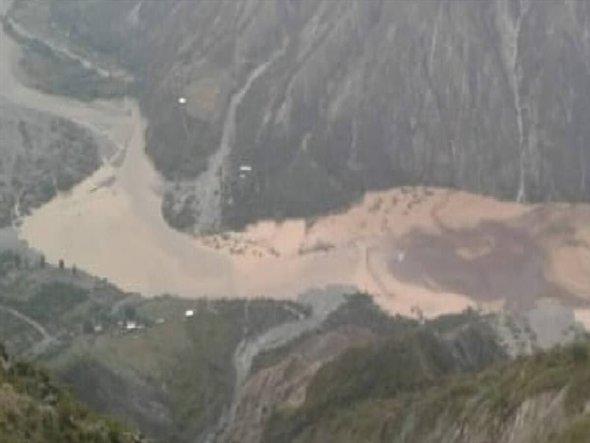 Ordenan evacuar a familias que viven alrededor del río Chicamocha