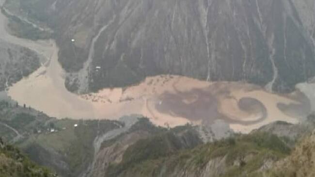 Río Chicamocha tiene riesgo de desbordarse. . Foto: suministrada.