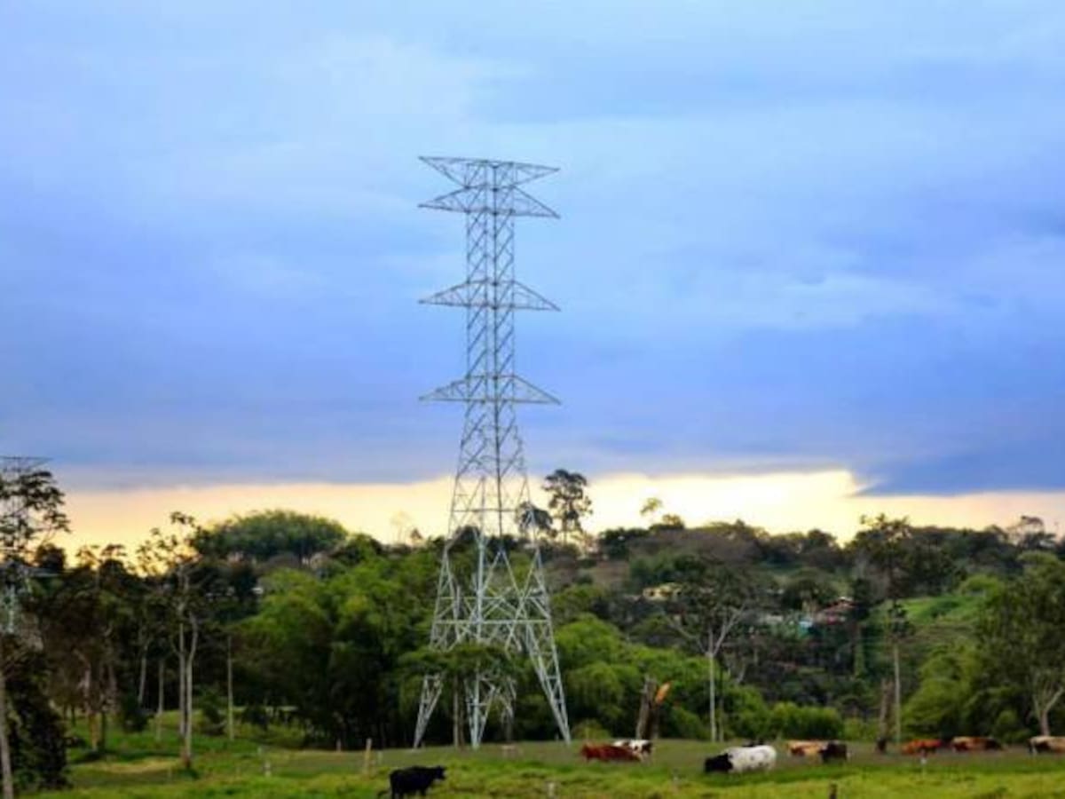 Piden debate de control político por tarifas de energía en la costa