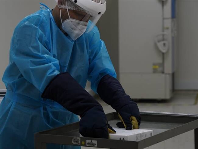 Bogotá ya tiene sus primeras vacunas contra la COVID-19. Foto: Alcaldía de Bogotá