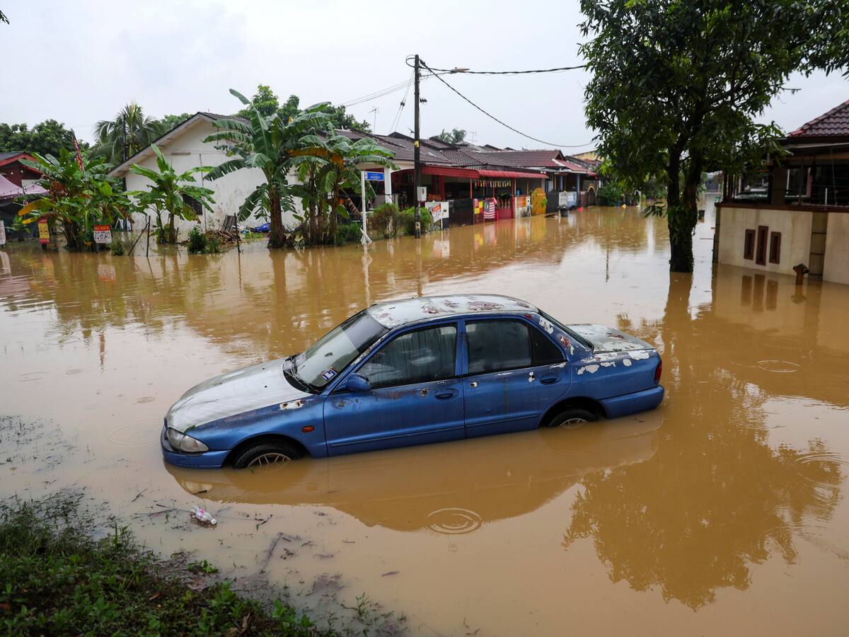Fuertes inundaciones en Malasia dejaron cuatro muertos y más de 80.000 desplazados