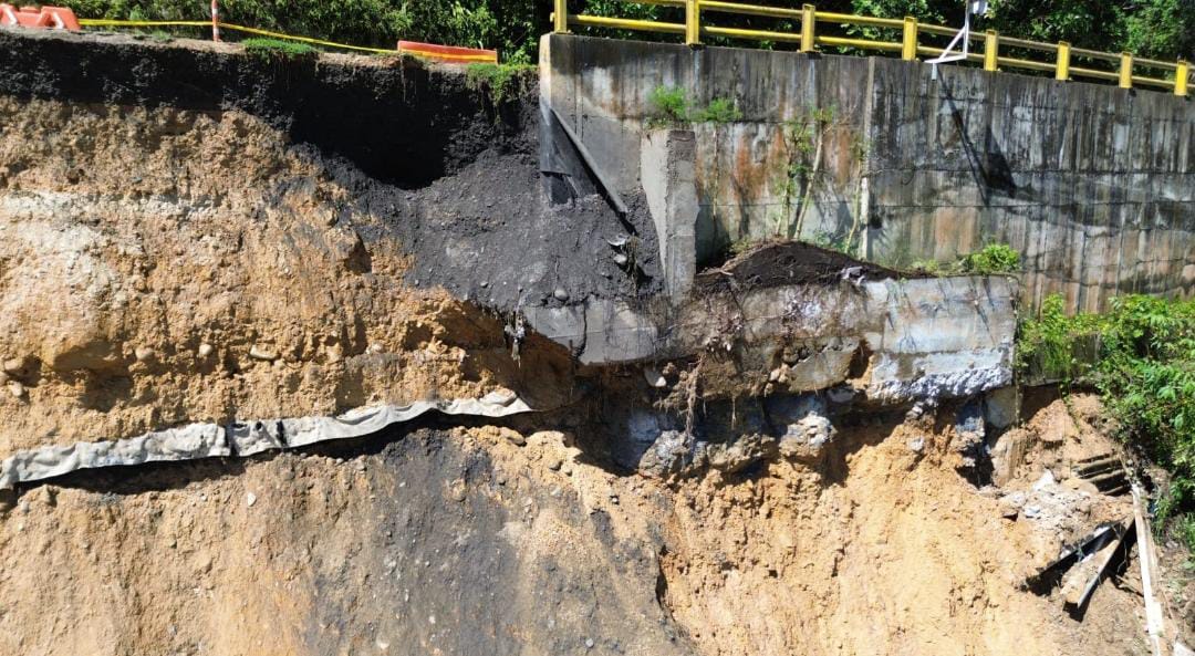 En la Transversal del Sisga, vía Macanal-San Luis de Gaceno-Santa María,  se presentan 14 puntos críticos que tienen en alerta a la comunidad / Foto: Suministrada.