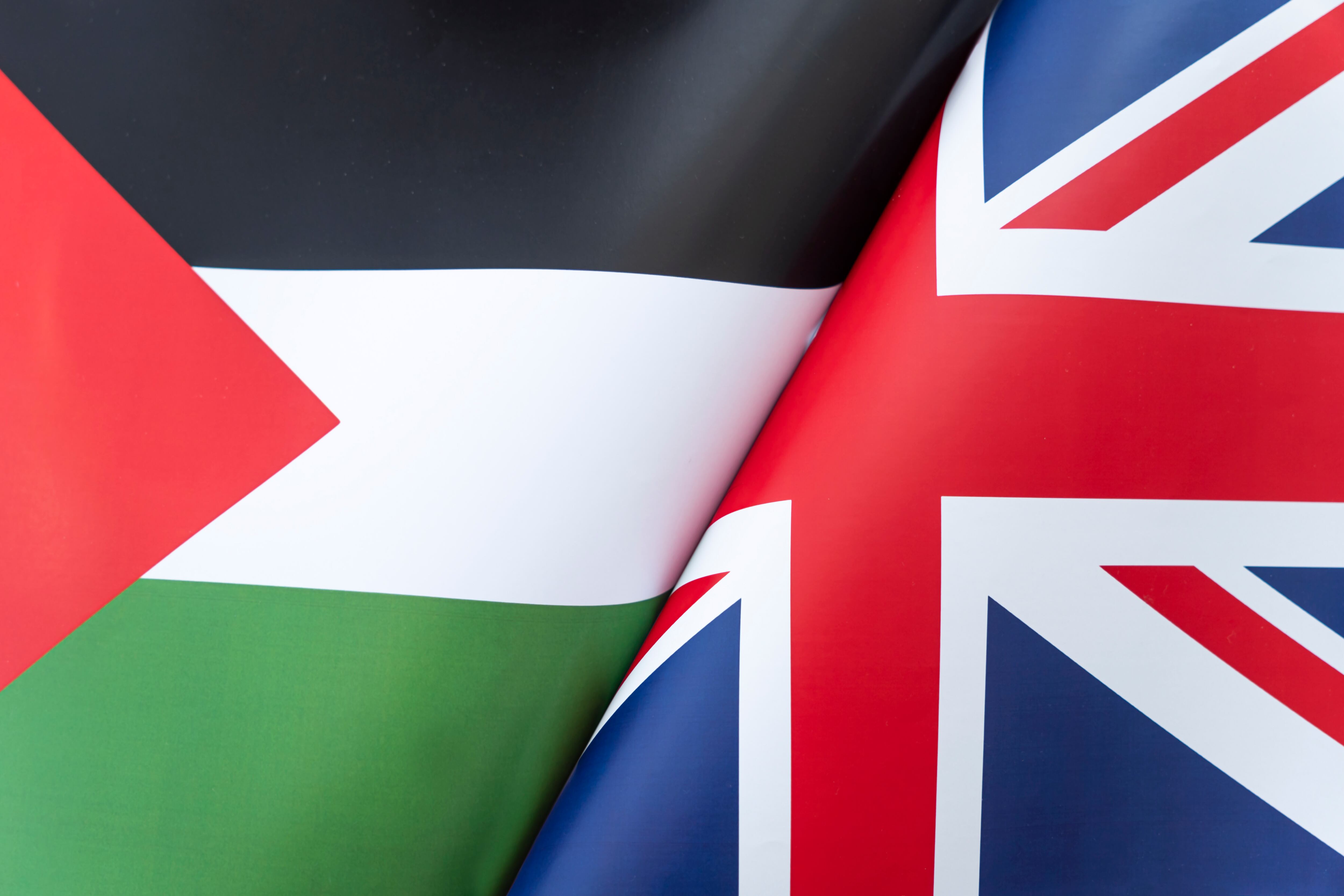 Bandera de Reino Unido y Palestina. Foto: Getty Images