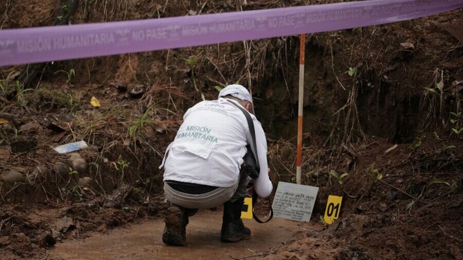 Imagen de referencia de exhumación. Foto: Colprensa.