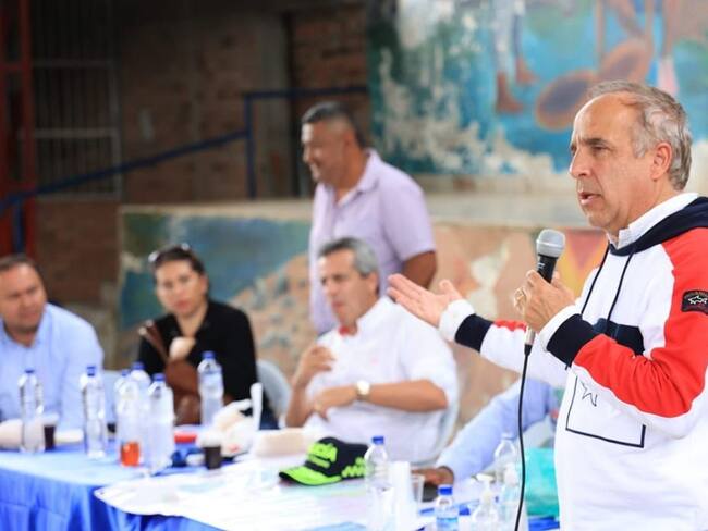 El Ministro Guillermo Reyes en su tercera visita al Cauca anunció intervención en los corredores alternos a la vía Panamericana. Crédito: MinTransporte.