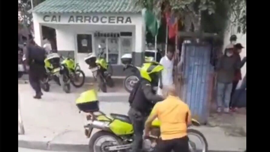 Enfrentamiento a balas registrado la tarde de este lunes en el barrio Olaya Herrera. Foto: Cortesía Antonio Canchila