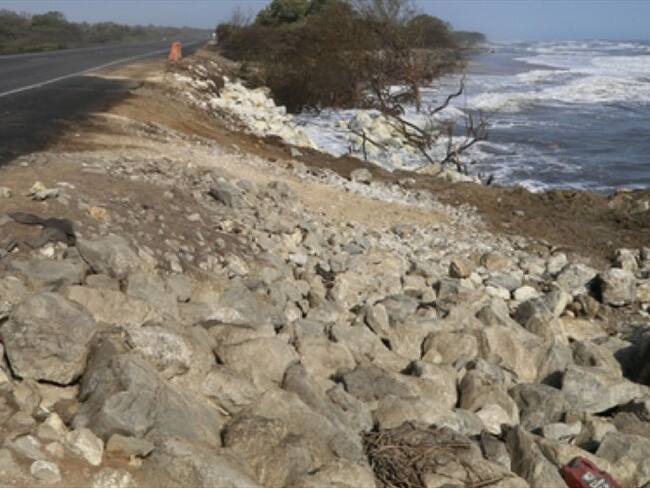 Erosión en vía Ciénaga-Barranquilla. Foto: Prensa Ministerio de Ambiente