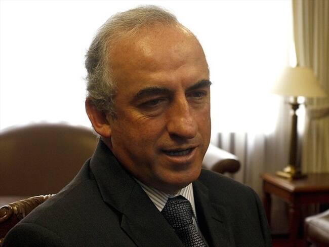 Leonardo Villar asegura que hay que mantener el régimen de prima media exclusivamente para un pilar básico, equivalente a un salario mínimo. Foto: Colprensa