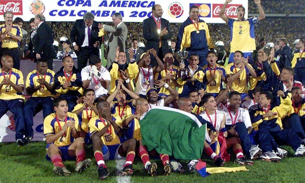 1-0 Colombia victoria contra México, Copa América 2001. (Photo by LUIS ACOSTA/AFP via Getty Images)