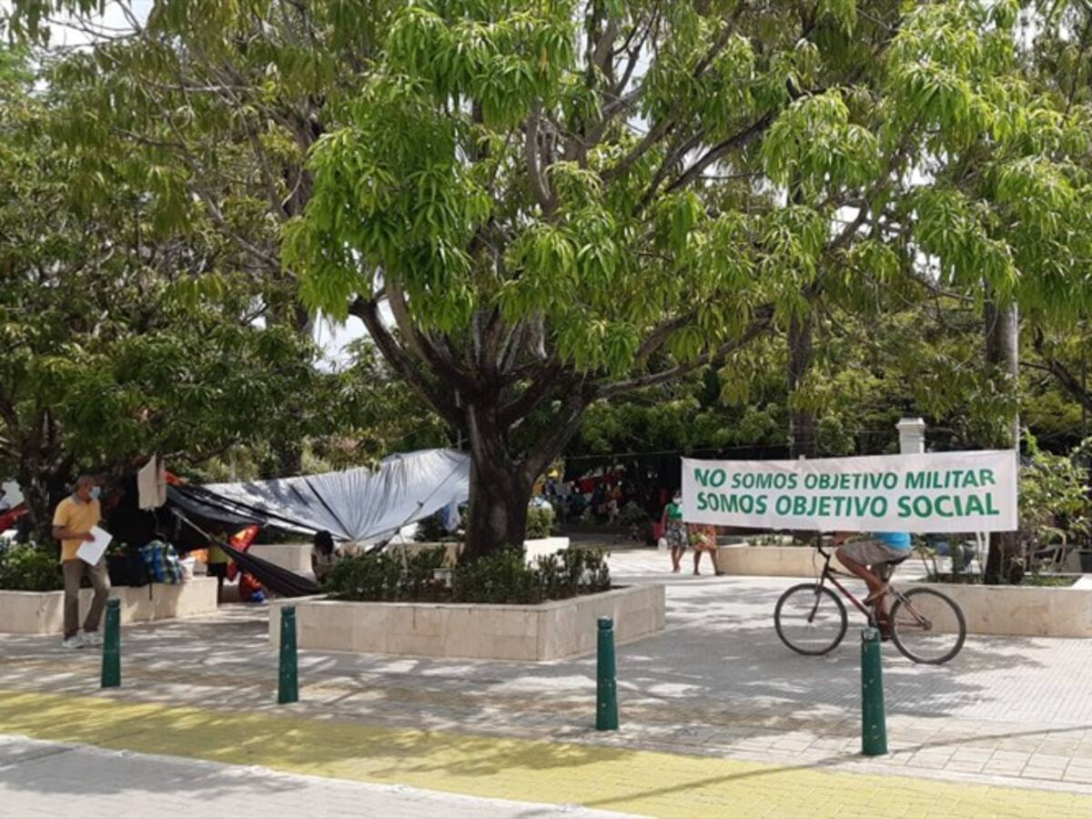 Cerca de 600 indígenas Emberá-Katío protestan en pleno centro de la ciudad de Montería