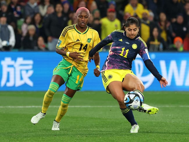 Catalina Usme de Colombia marca el gol contra Jamaica en el Mundial femenino 2023. Foto: Robert Cianflone/Getty Images.