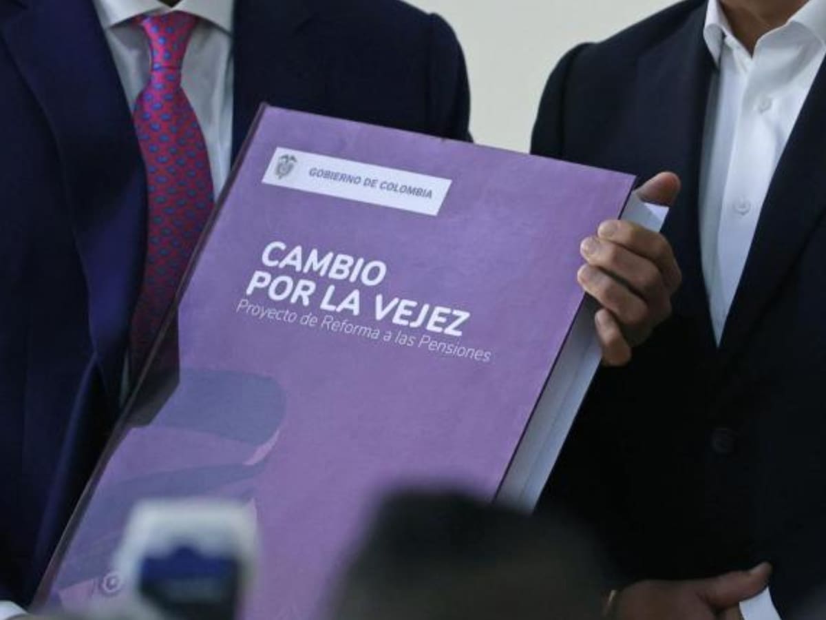 ¿Más muerta que viva? Congresistas debaten sobre la reforma pensional