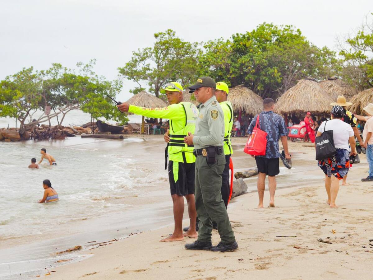 Retoman labores de búsqueda de tres menores que desaparecieron en playas de Coveñas