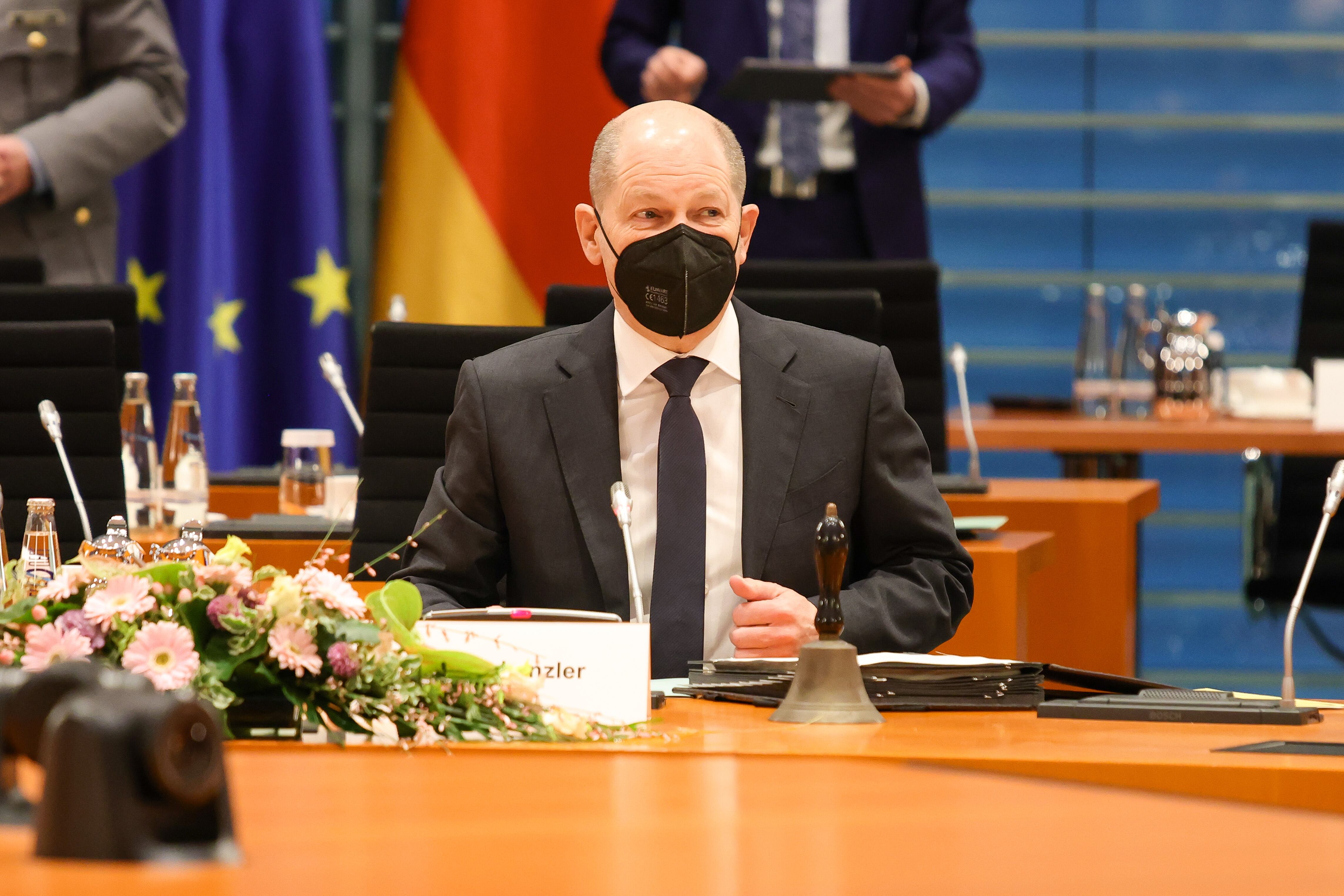 BERLIN, GERMANY - JANUARY 26: German Chancellor Olaf Scholz attends the weekly government cabinet meeting on January 26, 2022 in Berlin, Germany. The meeting is taking place as new infections due to the Omicron variant of the novel coronavirus remain high, though federal and state government leaders recently agreed not to tighten current measures. (Photo by Omer Messinger/Getty Images)