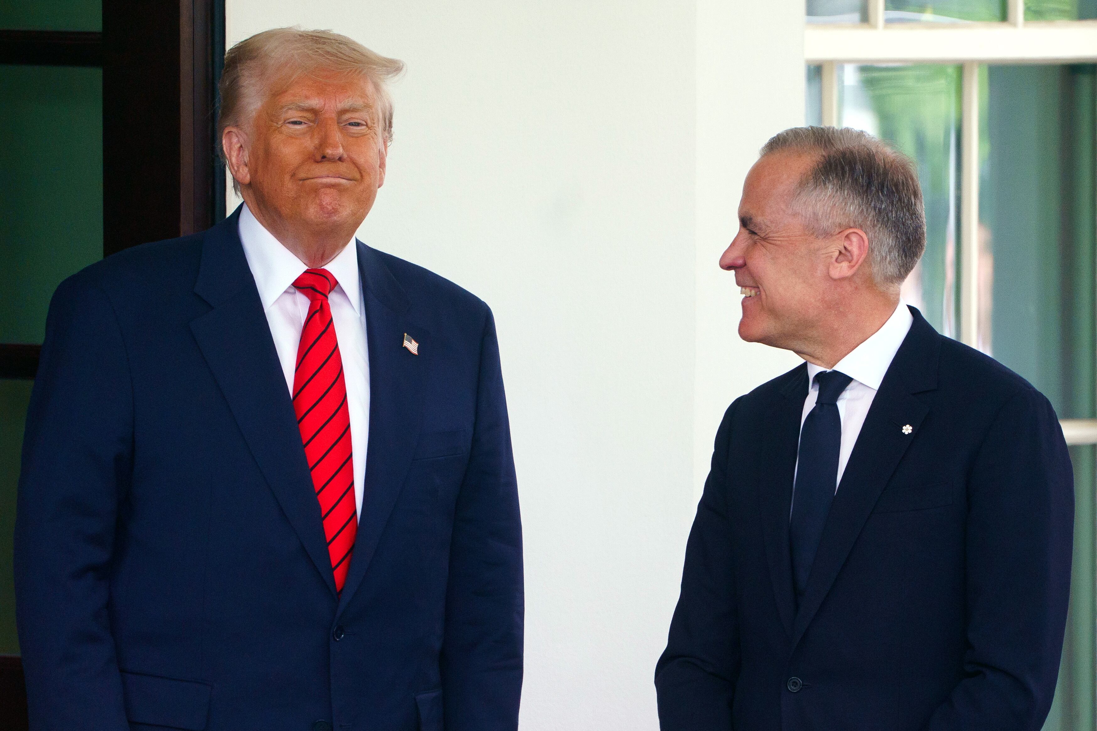Donald Trump y Mark Carney. Foto: EFE/EPA/WILL OLIVER