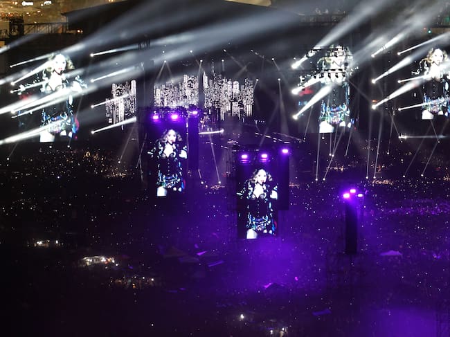 AME3447. RÍO DE JANEIRO (BRASIL), 04/05/2024.- La cantante Madonna se presenta en un concierto gratuito, única presentación de su gira The Celebration Tour en Suramérica, este sábado en la playa de Copacabana en Río de Janeiro (Brasil). EFE/ Antonio Lacerda