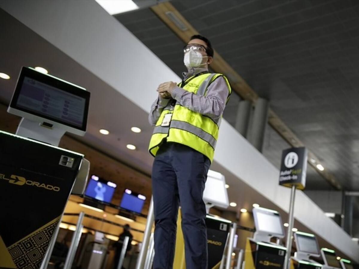 Se realizó simulacro de pasajeros con síntomas de COVID–19 en el aeropuerto El Dorado