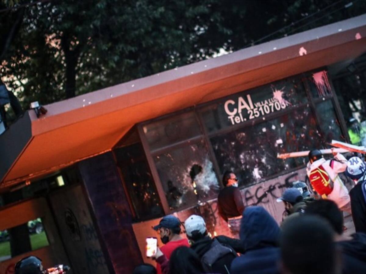 Nuevas protestas frente al CAI de Villa Luz