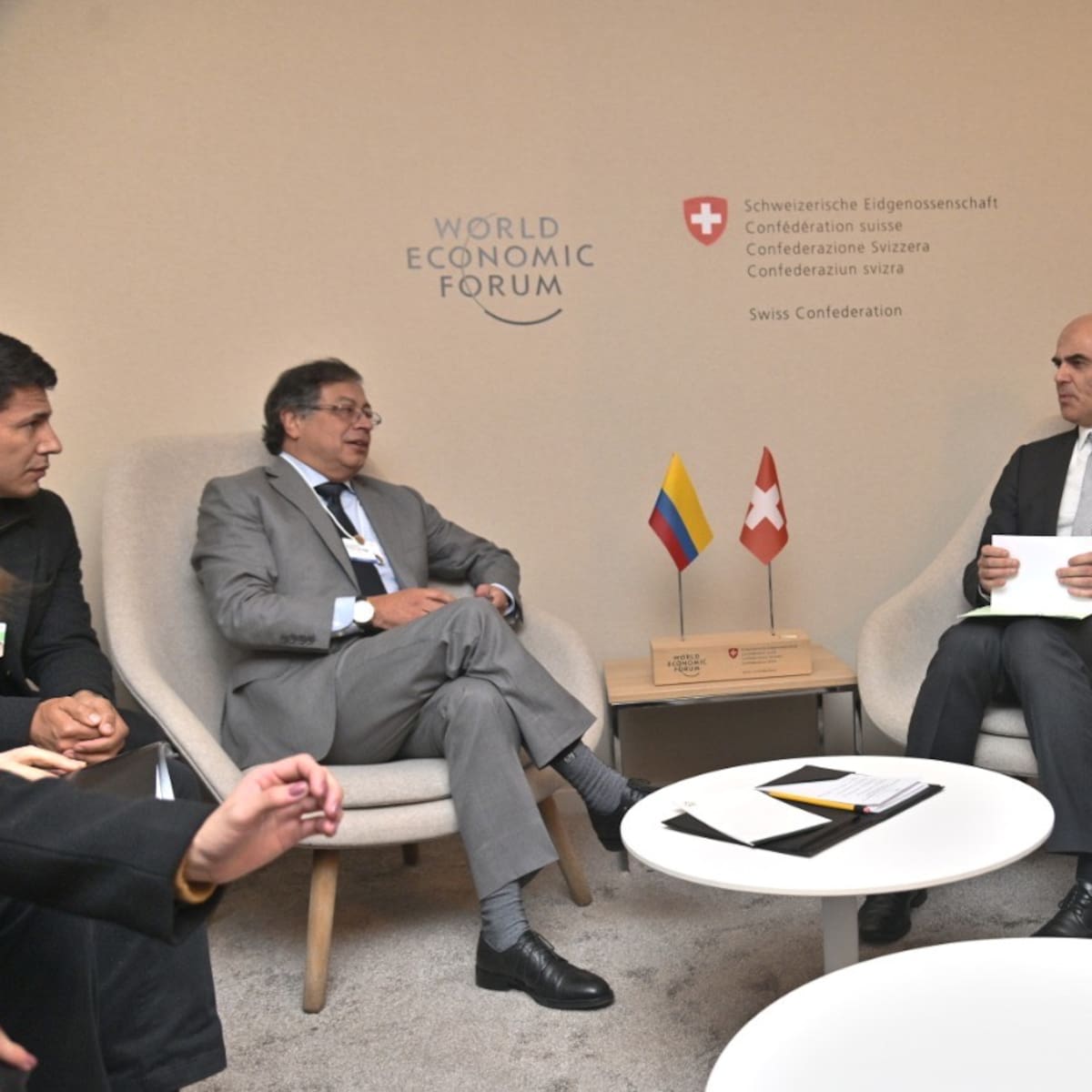 Petro se reunió con el presidente de la Confederación Suiza en Davos